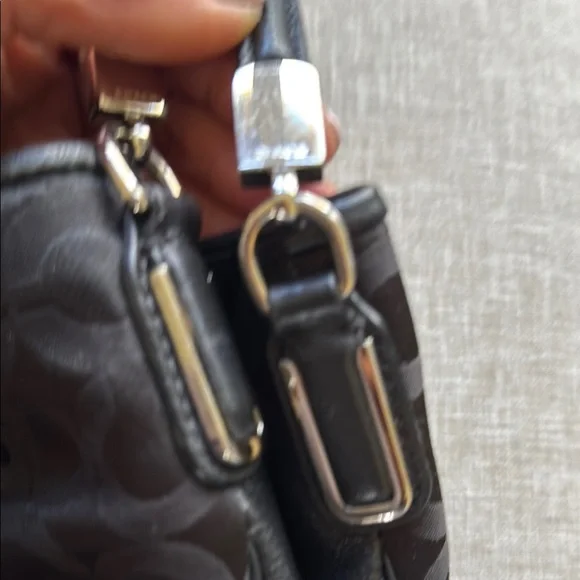 Coach Madison Black Shoulder Bag with Signature Monogram - Picture 4 of 7